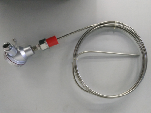 其中常用的是模拟信号检测温度