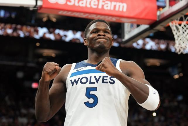 火箭对阵森林狼关键战将影响季后赛对阵格局