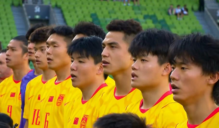 中国男足0-2不敌喀麦隆 邵佳一执教首败暴露阵容