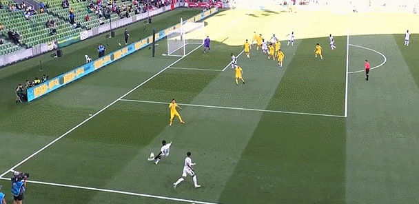 中国男足0-2不敌喀麦隆 邵佳一执教首败暴露阵容