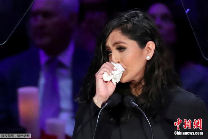 科比家属获赔1600万美元 瓦妮莎将赔偿金全数捐赠