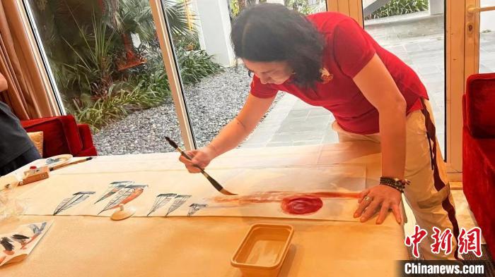 艺术家采风创作捐赠作品 环海南岛帆船赛闭幕式