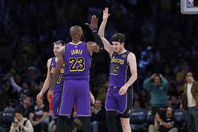 西部排名风云再起：湖人登顶三甲 雷霆豪取七连