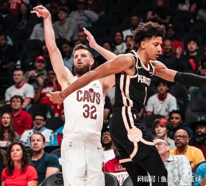 老鹰大胜骑士：失误与三分成败关键